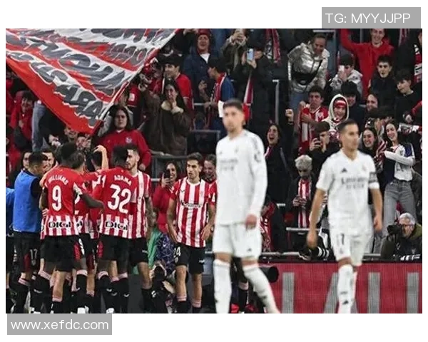 足总杯激战：皇马与AC米兰鏖战成平局红牌事件引发全场热议